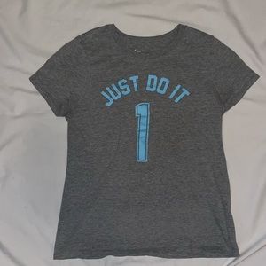 Nike: Large Grey/blue T-shirt
